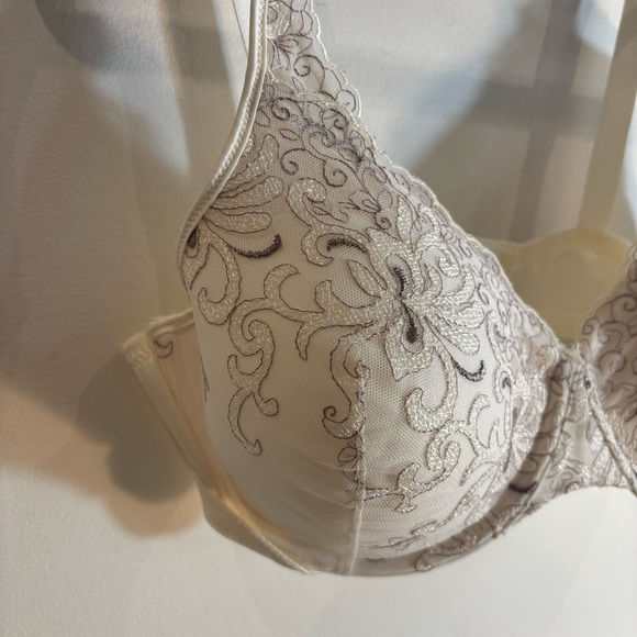 PLAYTEX Sz 36D Lace Trimmed Bra Adjustable Straps & Back Padded Underwire NEW - Picture 2 of 9